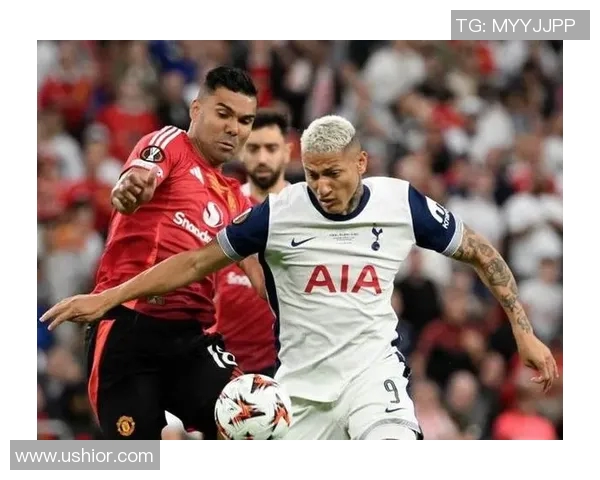 激情四溢的绿茵之战 曼联对决巴萨巅峰对决点燃足球世界热血时刻