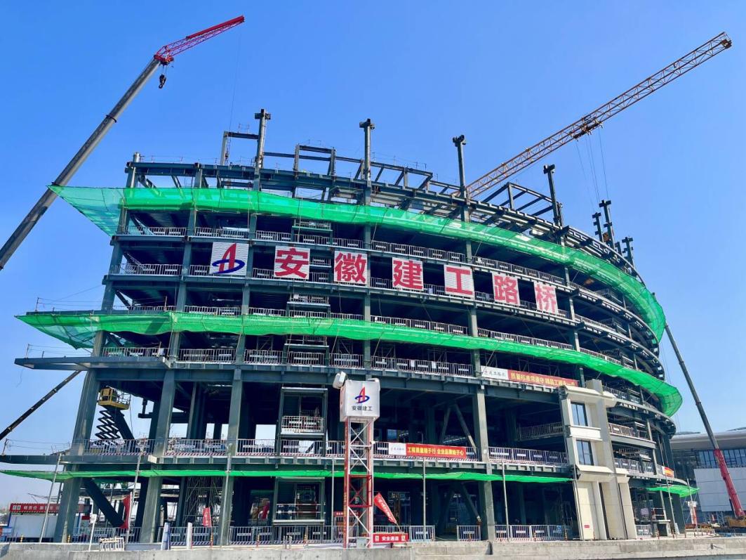 新利体育安徽建工重点项目抢抓枢纽节点 奋力完成首季“开门红”(图2)