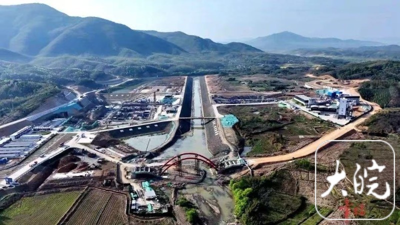 新利luck安徽凤凰山川库关键工程估计2026年建成 将保证50万亩农田浇灌(图1)